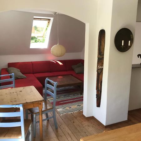 מינכן Charmante Altbau-Dg-Wohnung מראה חיצוני תמונה
