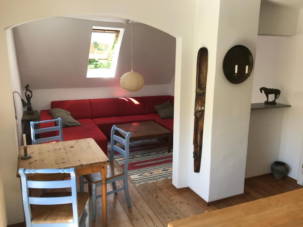 מינכן Charmante Altbau-Dg-Wohnung מראה חיצוני תמונה